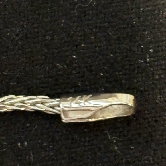 14kt White Gold XO 17” necklace.  I only wore few times to weddings. Like NEW - Picture 4 of 4